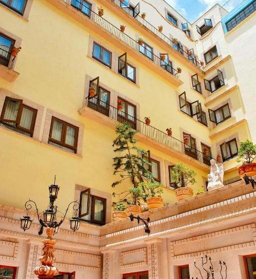 סוויטת ג'וניור, Emporio Zacatecas