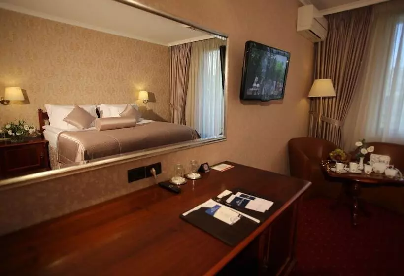 スタンダードトリプルルーム, Grand Hotel & Spa Tirana
