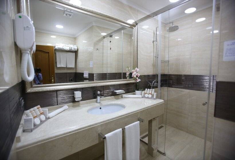 جناح مطل على المدينة, Grand Hotel & Spa Tirana