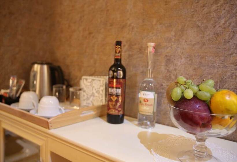 جناح مطل على المدينة, Grand Hotel & Spa Tirana