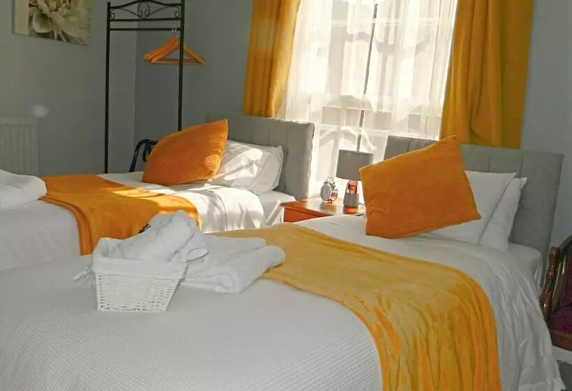 اتاق استاندارد, Kings Head Inn, Warwick