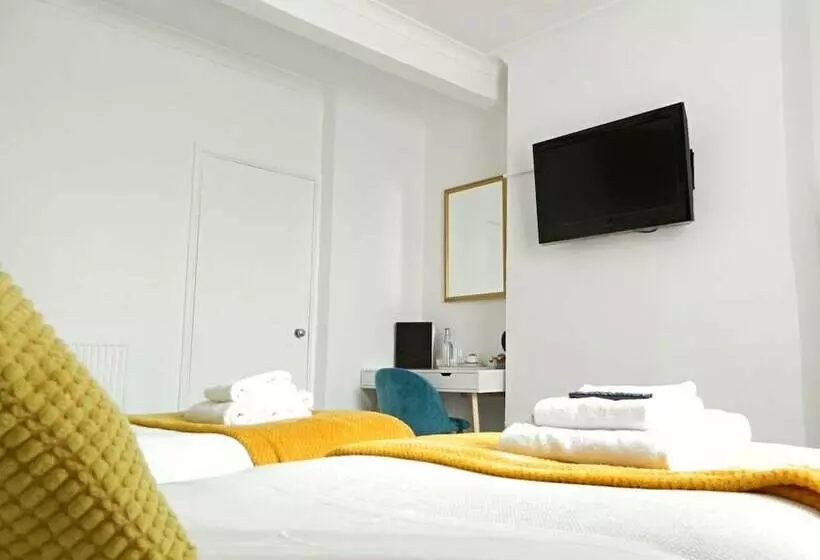 اتاق استاندارد, Kings Head Inn, Warwick