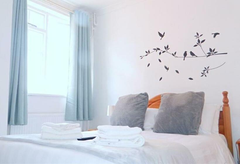 标准间, Kings Head Inn, Warwick