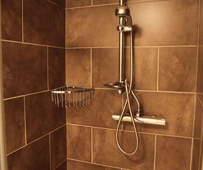 标准间, Kings Head Inn, Warwick