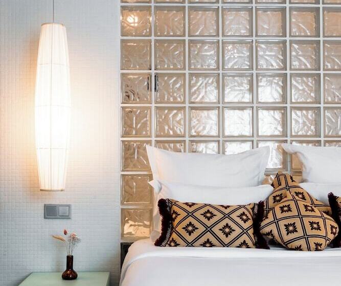 اتاق استاندارد, Kube Hotel Paris