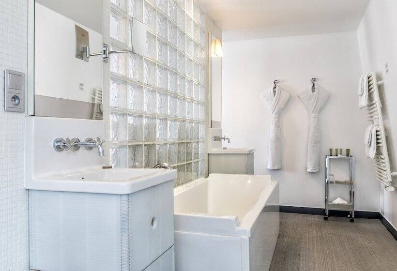 ジュニアスイート, Kube Hotel Paris