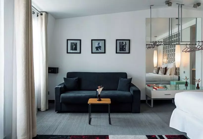 スイート, Kube Hotel Paris