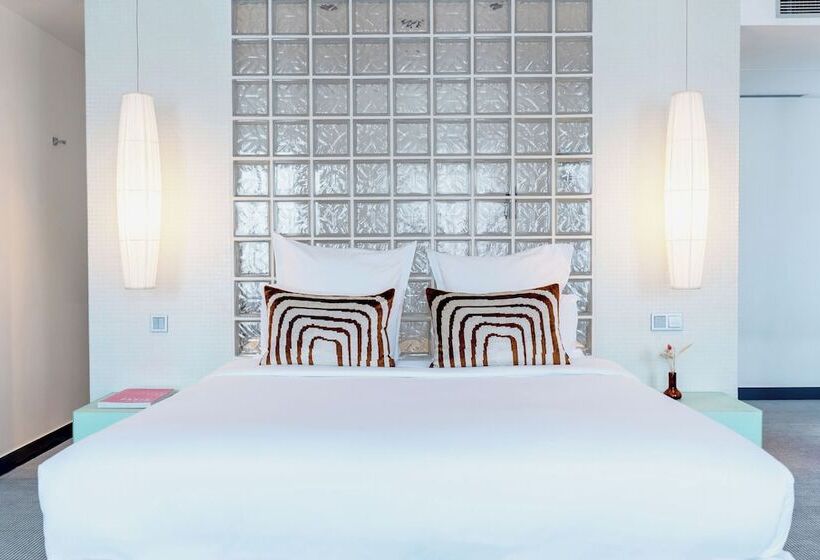 スイート, Kube Hotel Paris