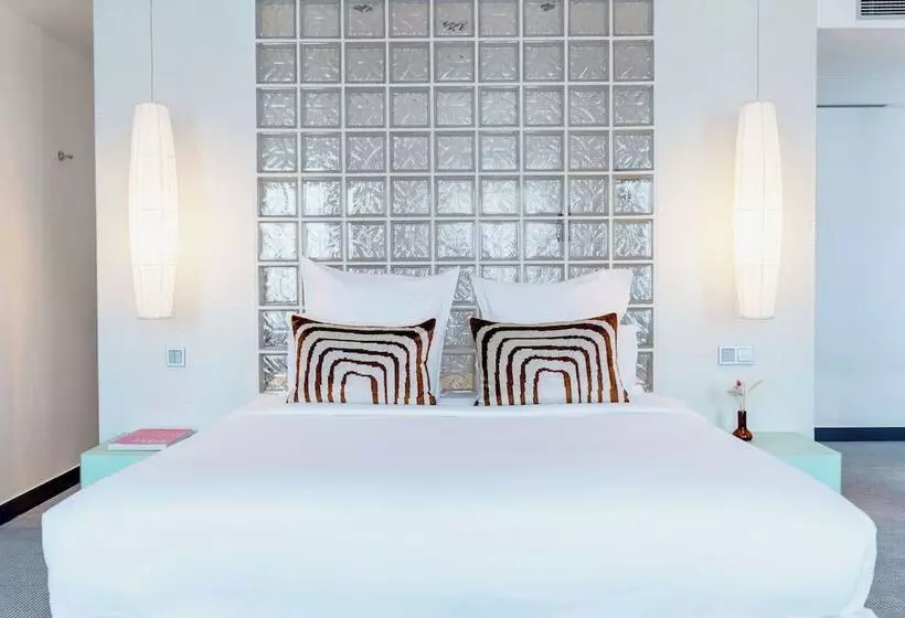 スイート, Kube Hotel Paris