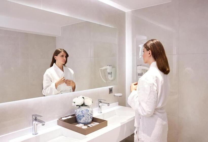 اتاق سوپریور, Lady Diana