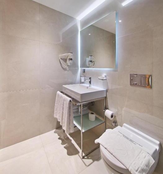 سوییت جونیور لوکس, Lady Diana