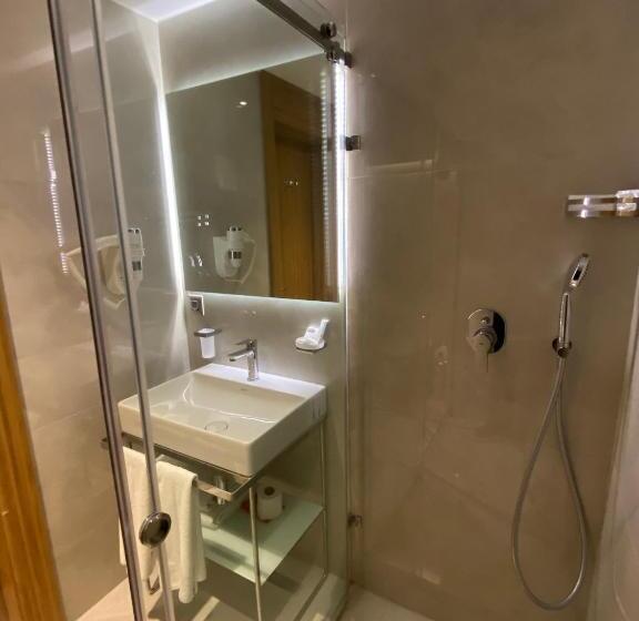 سوییت جونیور لوکس, Lady Diana