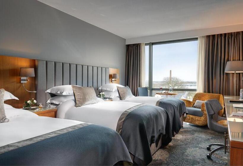 غرفة سوبيريور ثلاثية, Limerick Strand