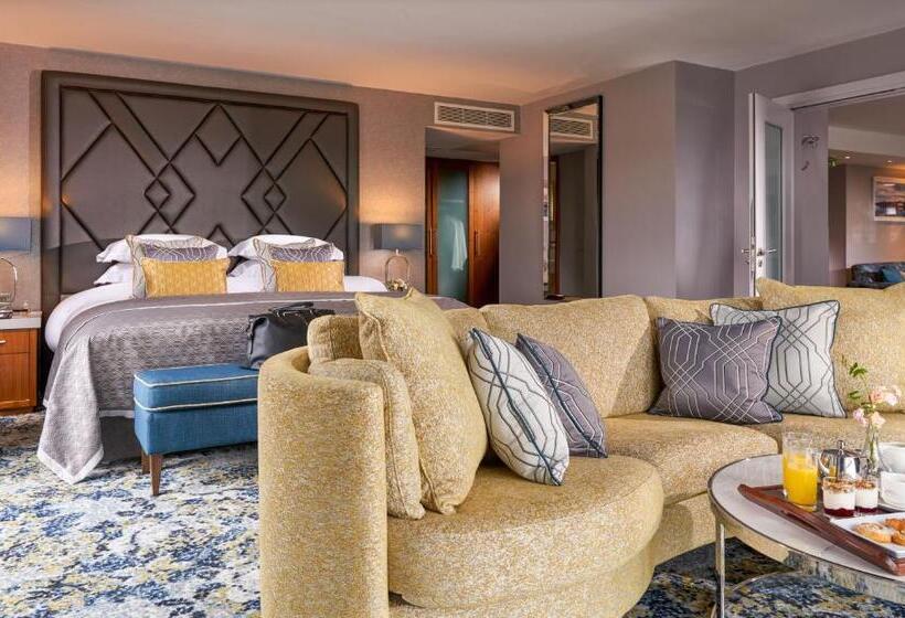 جناح رئاسى, Limerick Strand