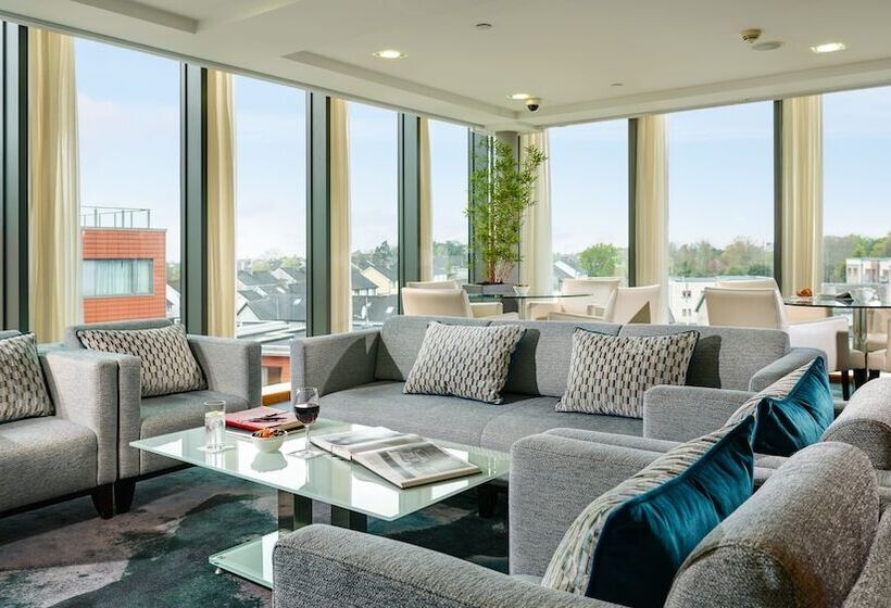 غرفة تنفيذية, Limerick Strand