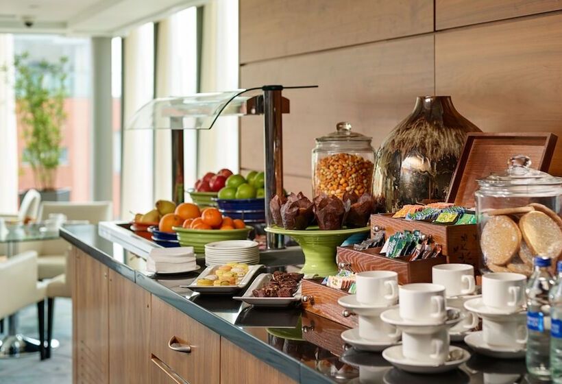 جناح رئاسى, Limerick Strand