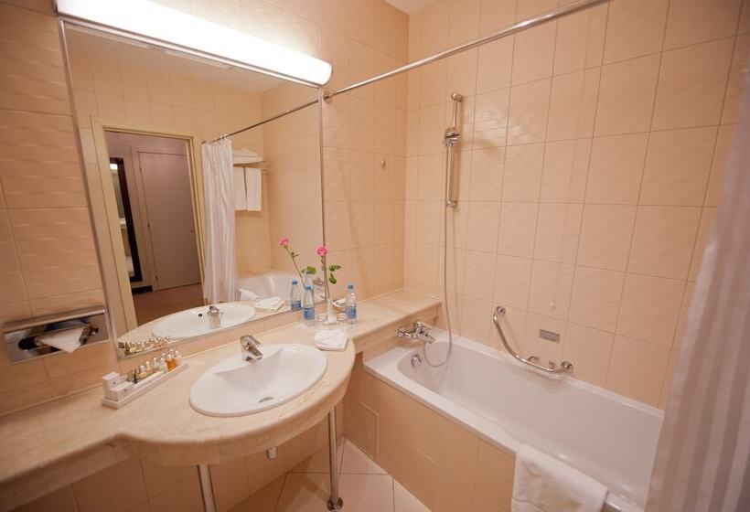 اتاق استاندارد, Opera Hotel   The Leading Hotels Of The World