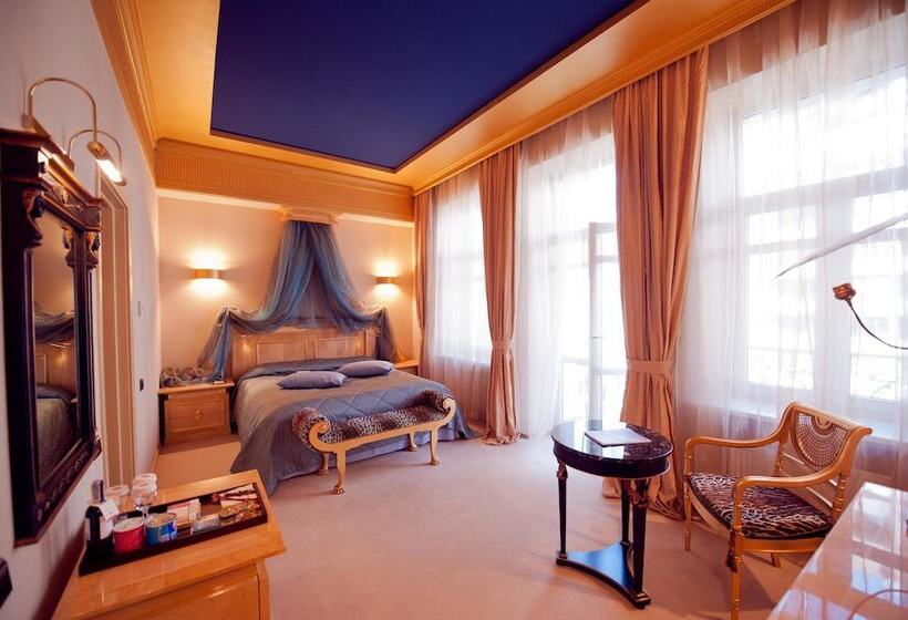 Suite, Opera Hotel   The Leading Hotels Of The World