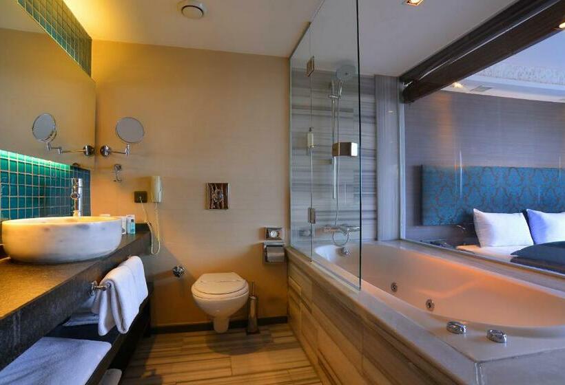 اتاق اجرایی, Pera Tulip