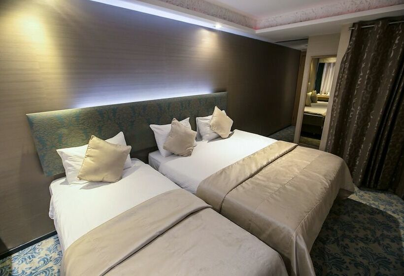 اتاق سوپریور سه تخته, Pera Tulip