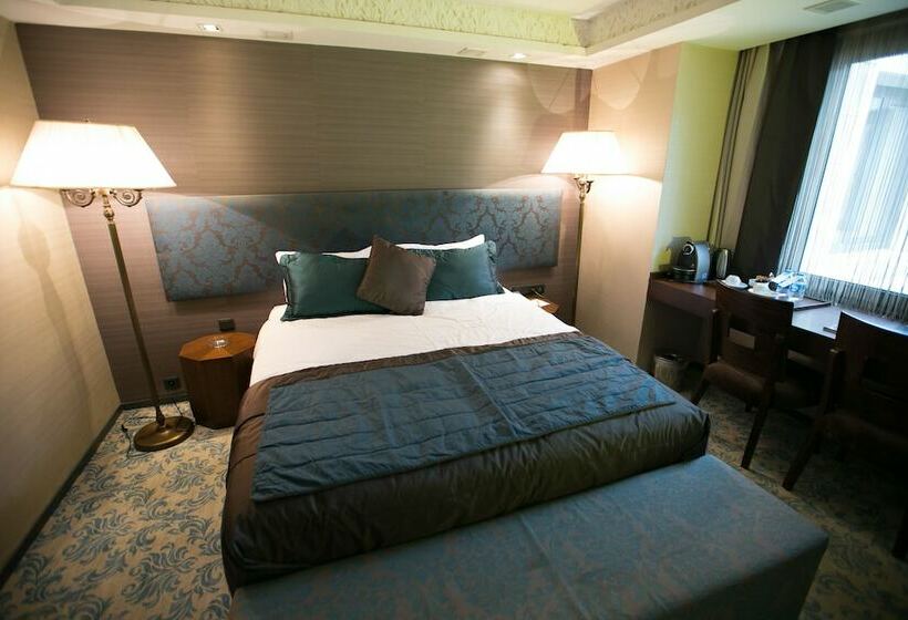 اتاق اجرایی, Pera Tulip