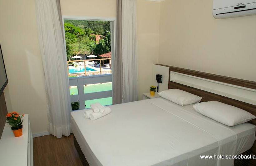آپارتمان سوپریور 1 خوابه با چشمانداز استخر, Sao Sebastiao Da Praia