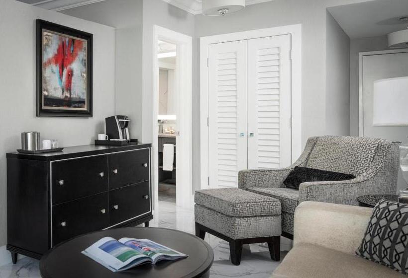 جناح جونيور, Inn On Fifth