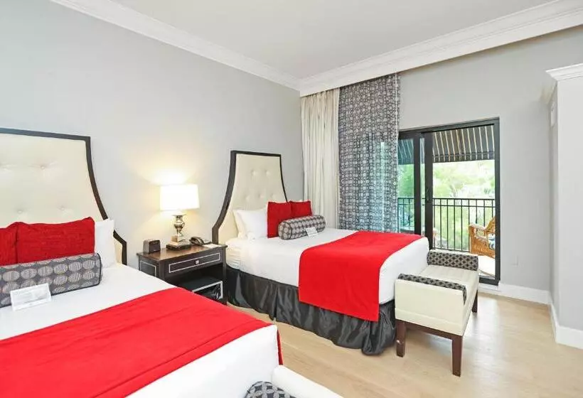 اتاق لوکس با بالکن, Inn On Fifth
