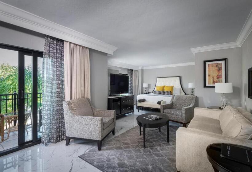 جناح مزوَّد بشرفة, Inn On Fifth