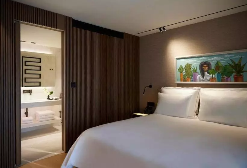 景色の見えるスイートルーム, Dusit Suites Athens