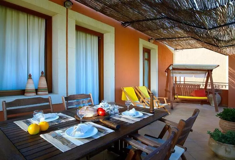 Perhesviitti, Katalagari Country Suites
