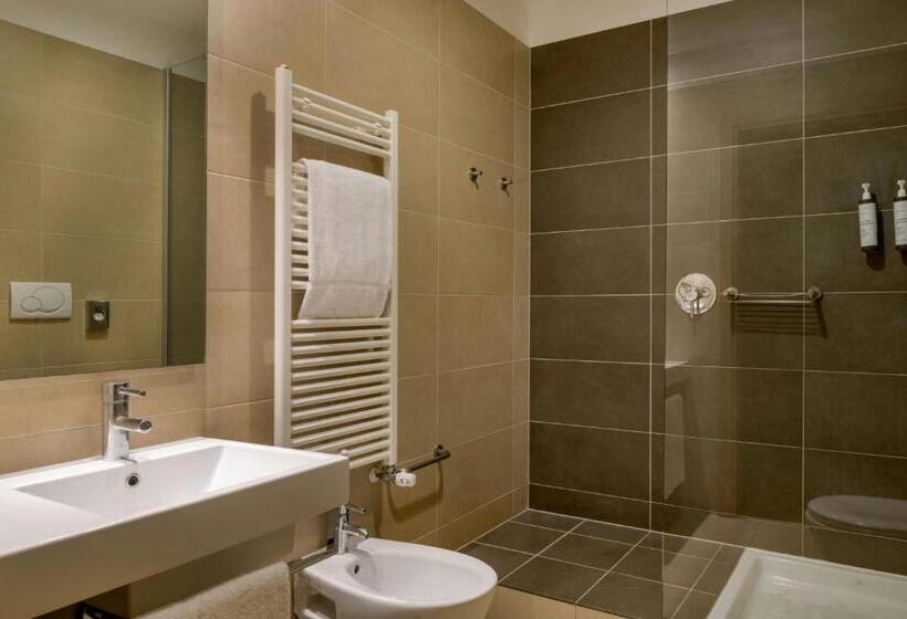 חדר דחוקס עם מיטת קינג, Ac Hotel By Marriott Milan Sesto