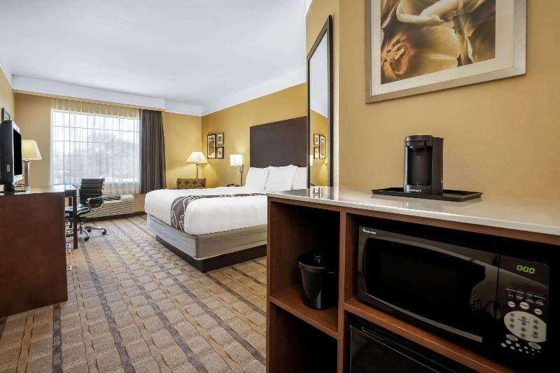 デラックストリプルルーム, Andalussia