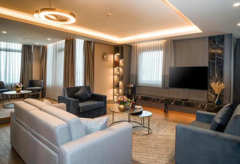 سوئیت با تخت بزرگ, Arts Hotel Taksim
