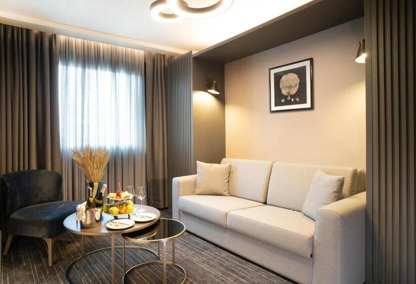 سوییت جونیور با چشم‌انداز دریا, Arts Hotel Taksim