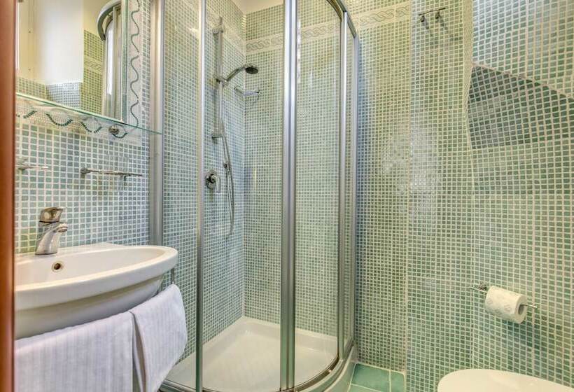 חדר אקונומי, Centro Cavour