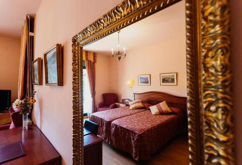 اتاق سوپریور, De Camprodón