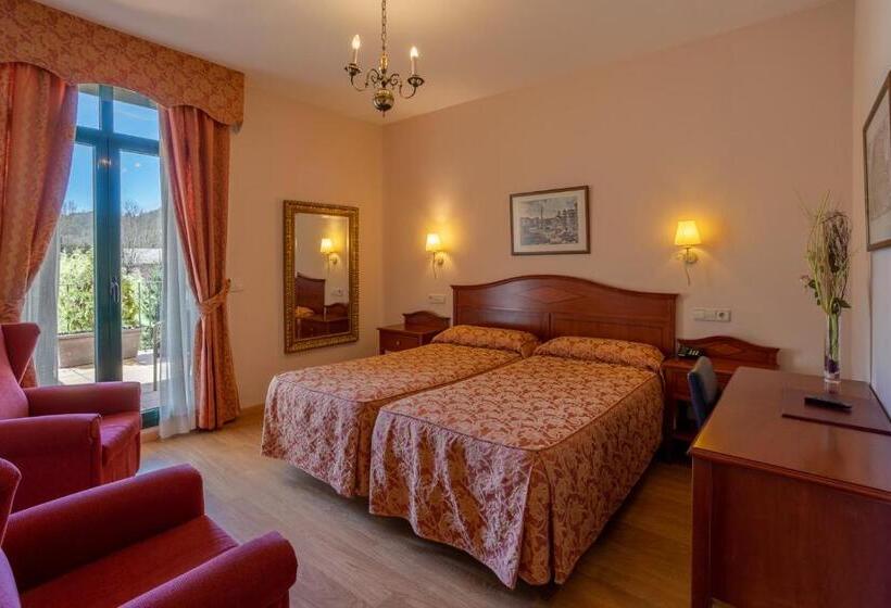 Superior Room with Terrace, De Camprodón