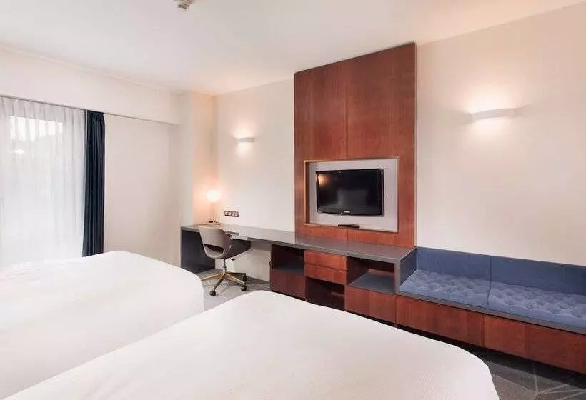 اتاق استاندارد با 2 تخت دوبل, Doubletree By Hilton Cluj – City Plaza
