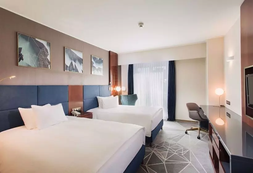 اتاق استاندارد با 2 تخت دوبل, Doubletree By Hilton Cluj – City Plaza