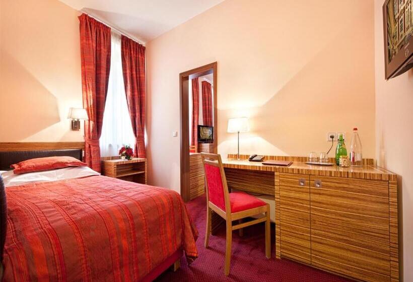 غرفة تنفيذية, Ea Hotel Sonata