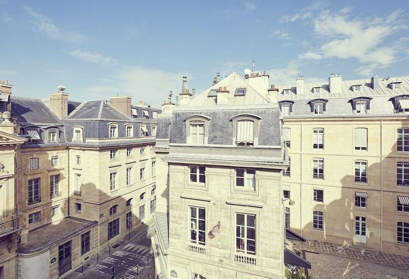 سوییت پرستیژ, Grand Hôtel Du Palais Royal