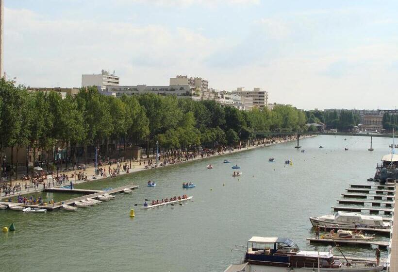 プレミアムルーム, Holiday Inn Express Paris Canal De La Villette, An Ihg