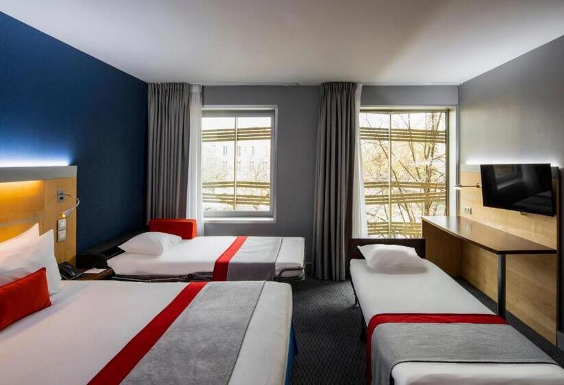 ファミリールーム, Holiday Inn Express Paris Canal De La Villette, An Ihg