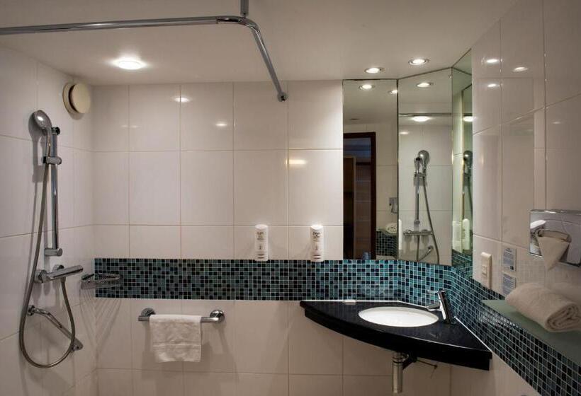 ガーデンビュースタンダードルーム, Holiday Inn Express Paris Canal De La Villette, An Ihg