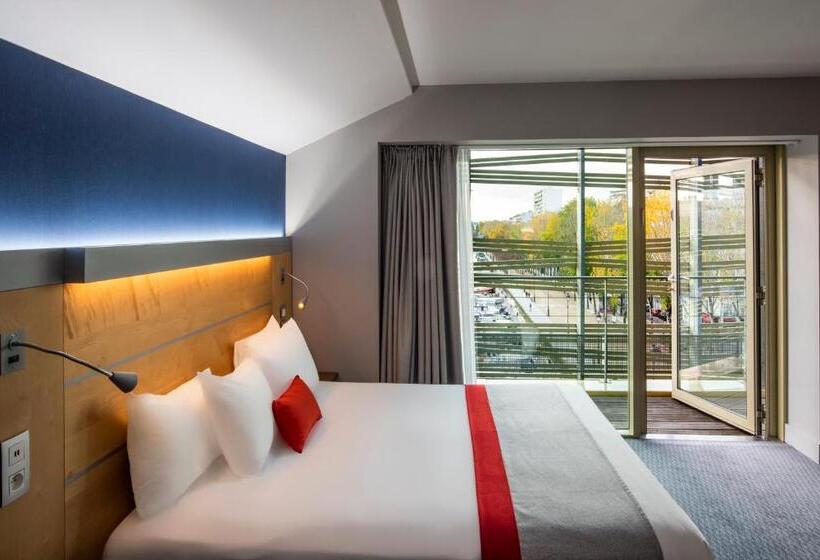 景色の見えるスイートルーム, Holiday Inn Express Paris Canal De La Villette, An Ihg
