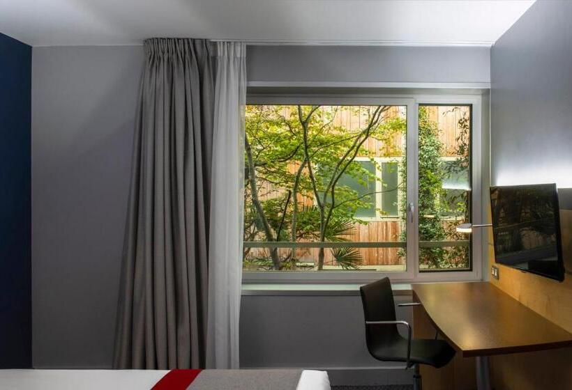 ガーデンビュースタンダードルーム, Holiday Inn Express Paris Canal De La Villette, An Ihg