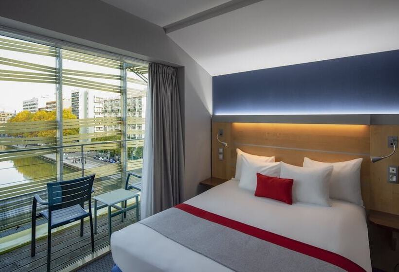 景色の見えるスイートルーム, Holiday Inn Express Paris Canal De La Villette, An Ihg