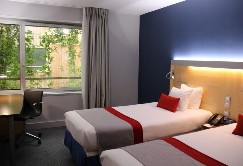 ガーデンビュースタンダードルーム, Holiday Inn Express Paris Canal De La Villette, An Ihg
