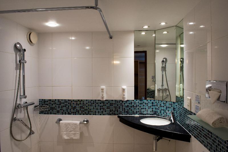 身障者適用スタンダードルーム, Holiday Inn Express Paris Canal De La Villette, An Ihg